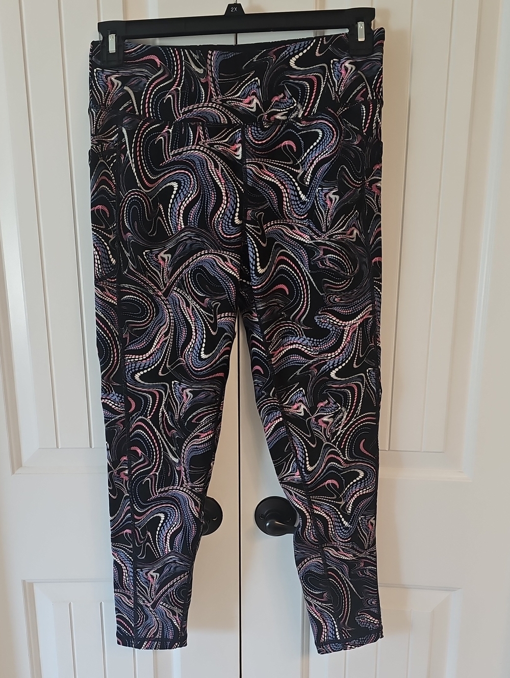 DKNY Black Leggings with Swirl Print Size Large